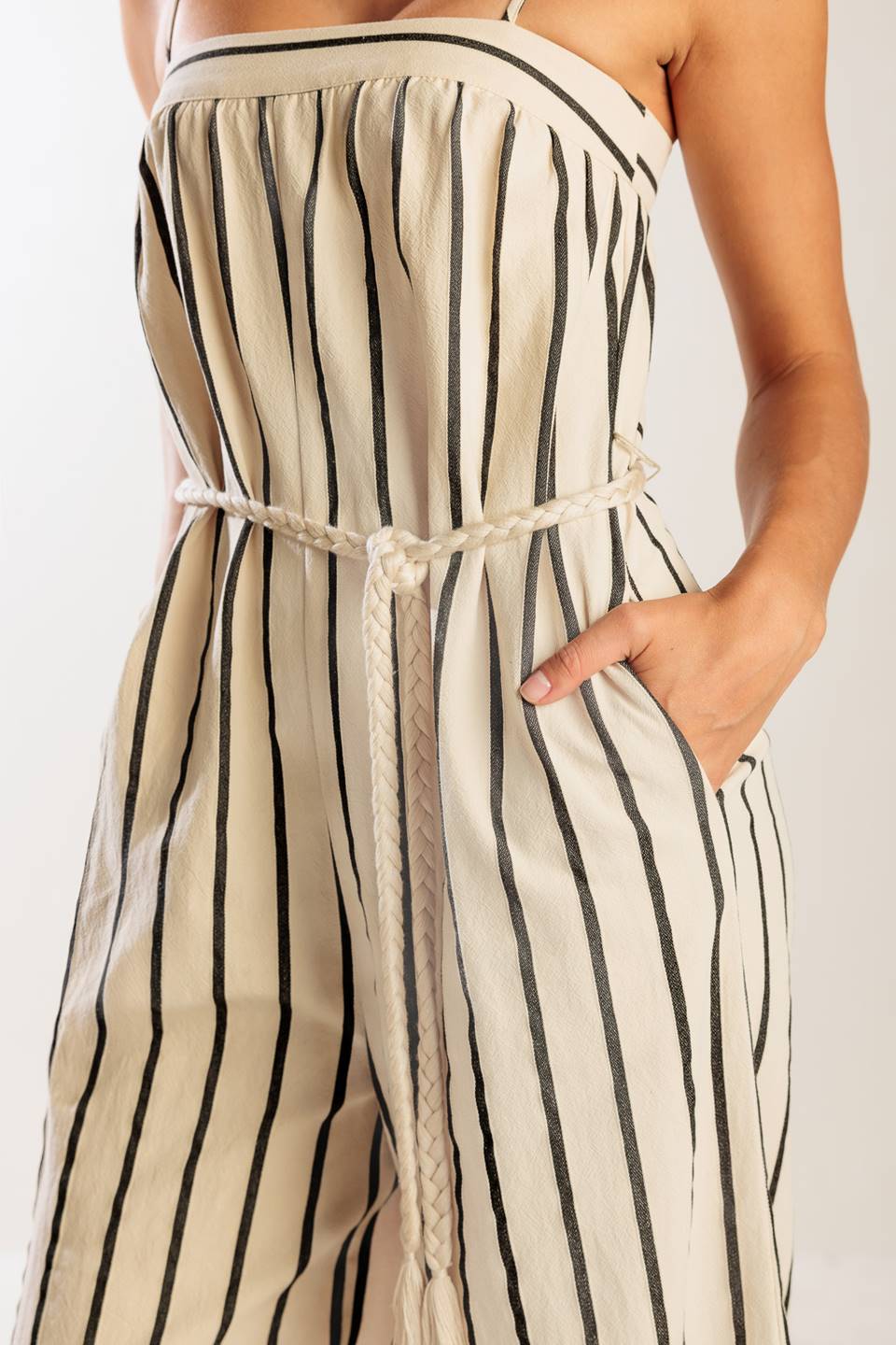 JUST THE BEGINNING WOVEN JUMPSUIT Flying Tomato